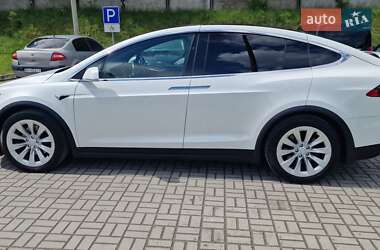 Позашляховик / Кросовер Tesla Model X 2018 в 