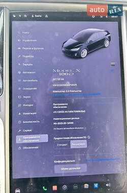 Позашляховик / Кросовер Tesla Model X 2018 в 