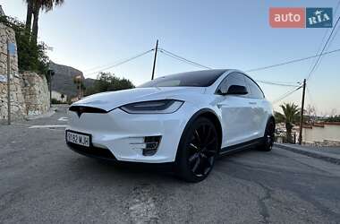 Позашляховик / Кросовер Tesla Model X 2016 в 