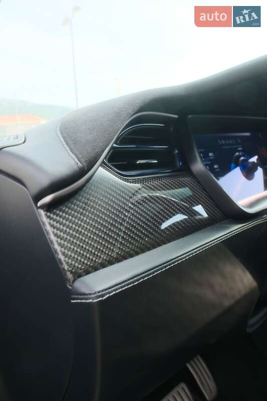 Внедорожник / Кроссовер Tesla Model X 2019 в Львове