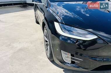 Позашляховик / Кросовер Tesla Model X 2018 в 