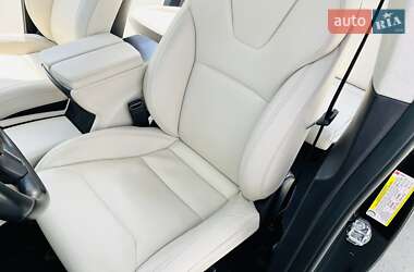 Позашляховик / Кросовер Tesla Model X 2018 в 