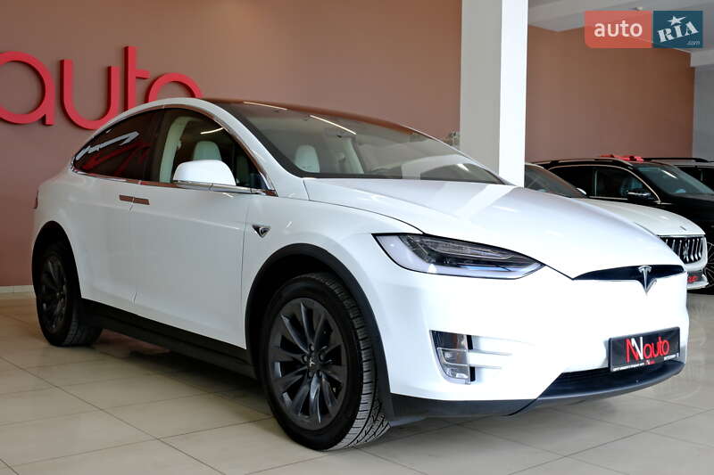 Позашляховик / Кросовер Tesla Model X 2018 в Одесі