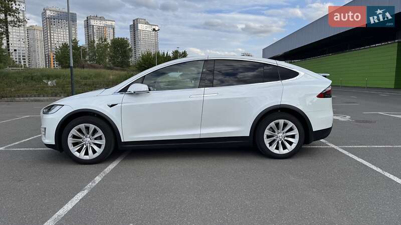 Позашляховик / Кросовер Tesla Model X 2019 в Києві