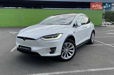 Позашляховик / Кросовер Tesla Model X 2019 в 