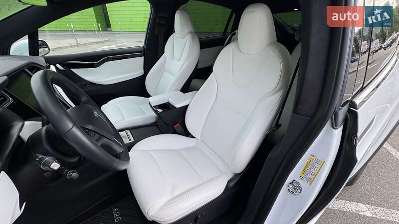 Позашляховик / Кросовер Tesla Model X 2019 в Києві