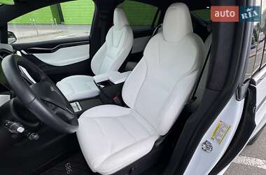 Позашляховик / Кросовер Tesla Model X 2019 в 