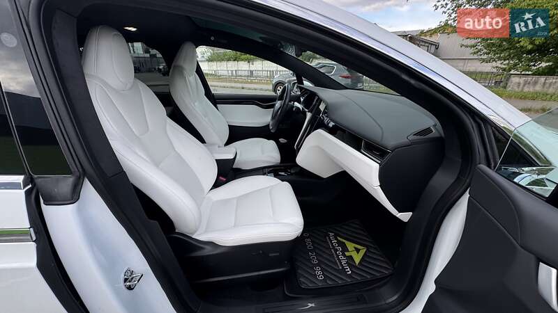 Позашляховик / Кросовер Tesla Model X 2019 в Києві