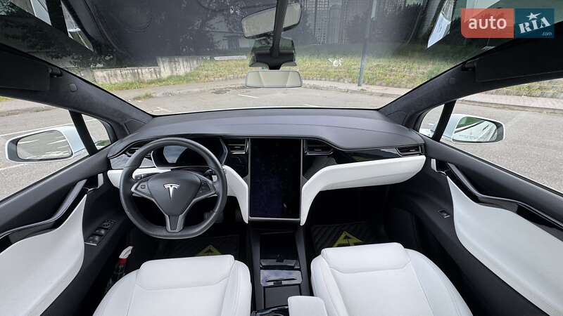 Позашляховик / Кросовер Tesla Model X 2019 в Києві