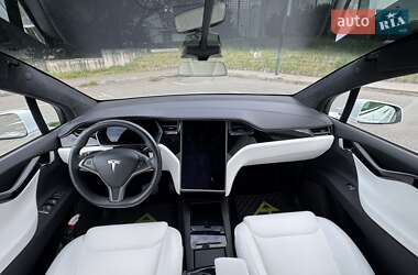 Позашляховик / Кросовер Tesla Model X 2019 в 