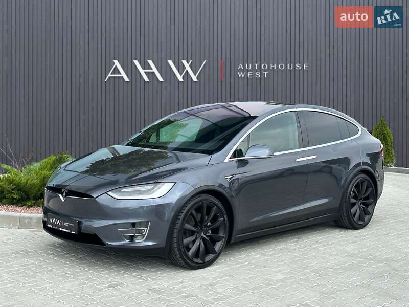 Tesla Model X 2018