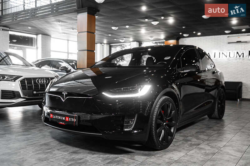 Tesla Model X 2018