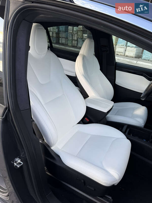 Позашляховик / Кросовер Tesla Model X 2020 в Дніпрі