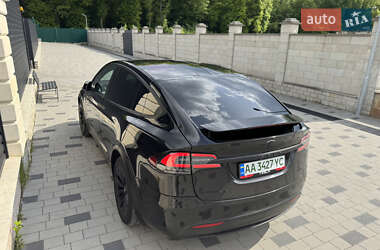Позашляховик / Кросовер Tesla Model X 2017 в 