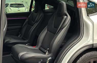 Внедорожник / Кроссовер Tesla Model X 2023 в 
