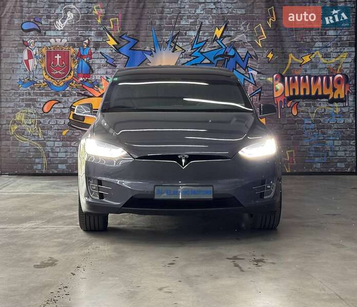 Позашляховик / Кросовер Tesla Model X 2018 в Вінниці