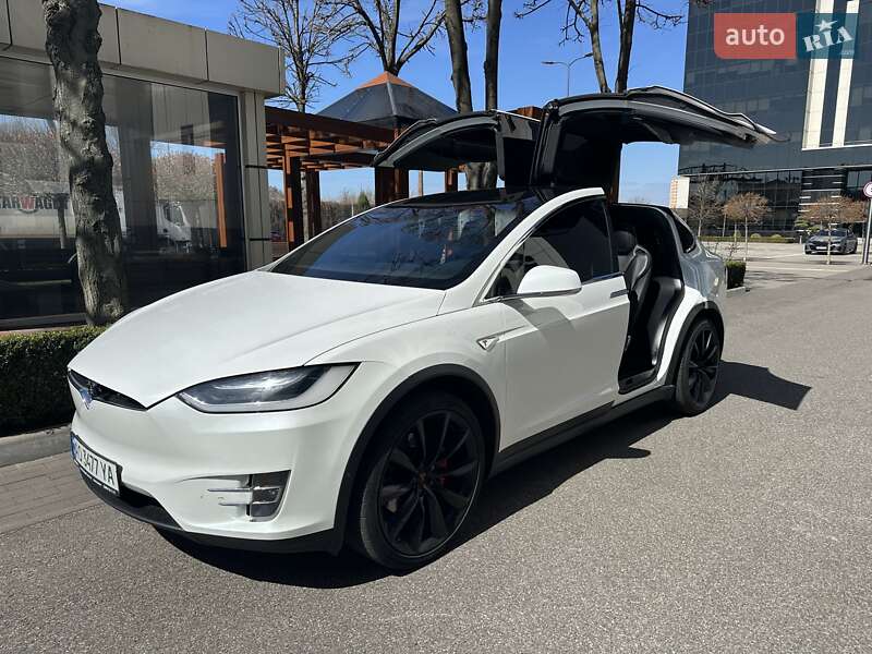 Внедорожник / Кроссовер Tesla Model X 2016 в Киеве