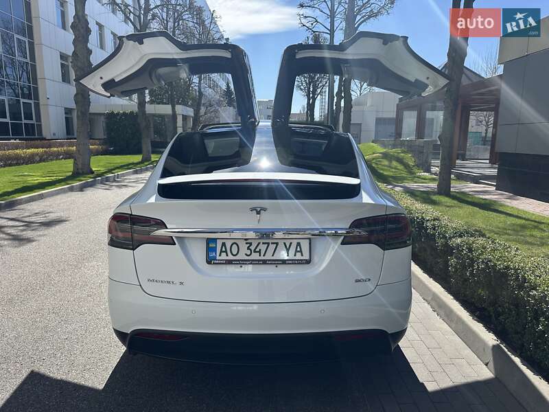 Внедорожник / Кроссовер Tesla Model X 2016 в Киеве