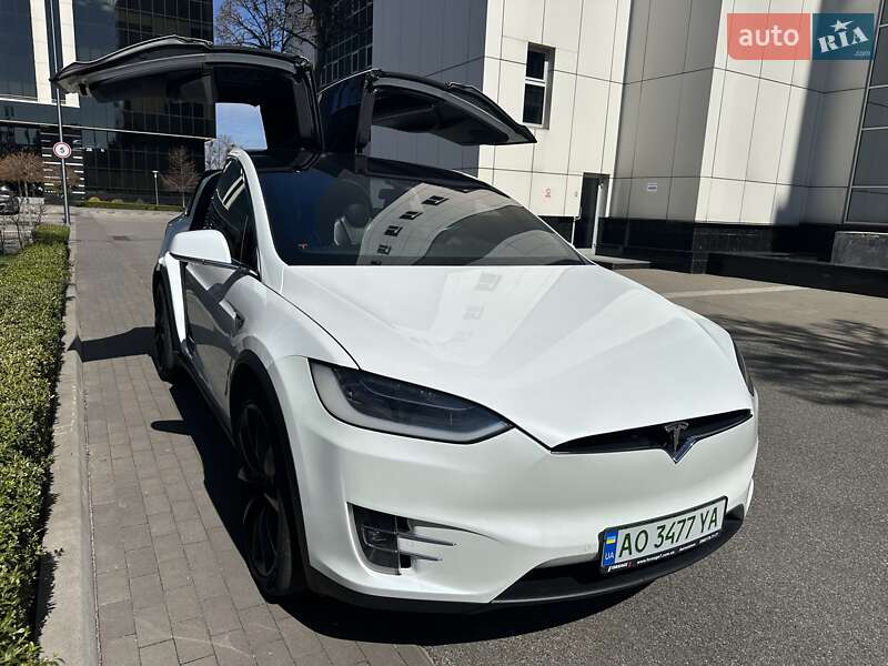 Внедорожник / Кроссовер Tesla Model X 2016 в Киеве