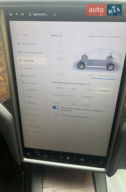 Позашляховик / Кросовер Tesla Model X 2020 в 