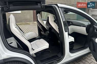Внедорожник / Кроссовер Tesla Model X 2017 в 