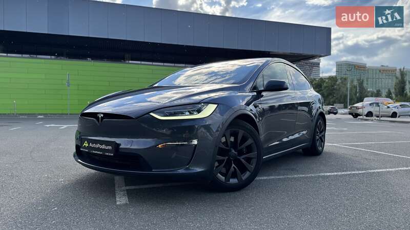 Tesla Model X 2022