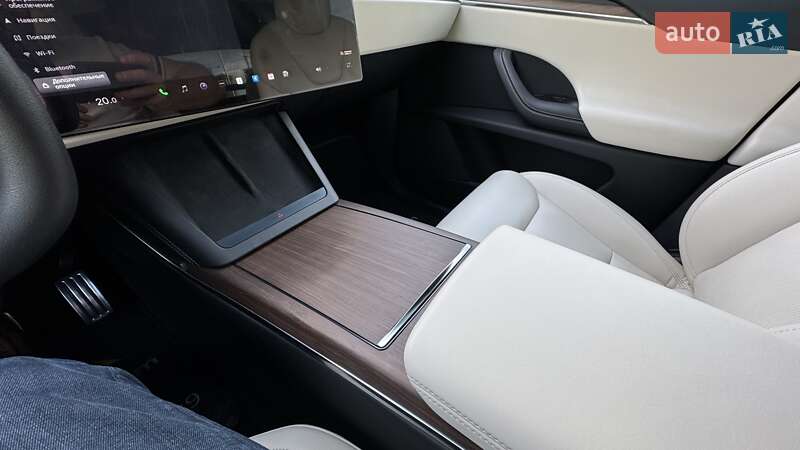 Внедорожник / Кроссовер Tesla Model X 2022 в Киеве