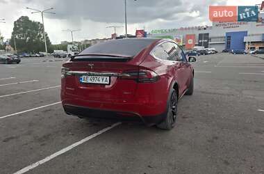 Позашляховик / Кросовер Tesla Model X 2017 в 