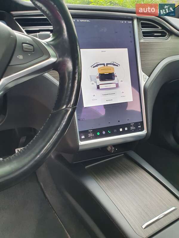 Позашляховик / Кросовер Tesla Model X 2016 в Києві