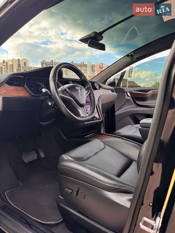 Позашляховик / Кросовер Tesla Model X 2020 в Києві