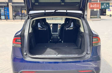 Внедорожник / Кроссовер Tesla Model X 2016 в 