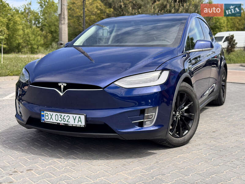 Позашляховик / Кросовер Tesla Model X 2016 в Хмельницькому