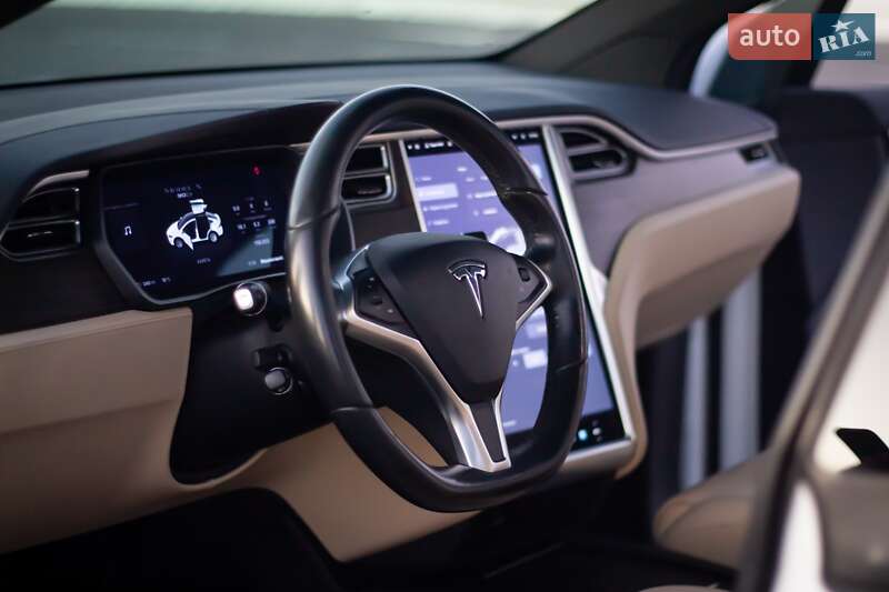 Внедорожник / Кроссовер Tesla Model X 2016 в Львове
