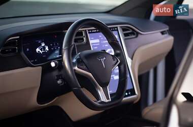 Позашляховик / Кросовер Tesla Model X 2016 в 