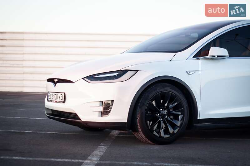 Внедорожник / Кроссовер Tesla Model X 2016 в Львове