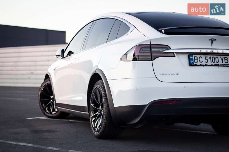 Внедорожник / Кроссовер Tesla Model X 2016 в Львове