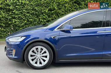 Внедорожник / Кроссовер Tesla Model X 2018 в 