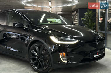 Внедорожник / Кроссовер Tesla Model X 2017 в 