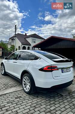 Внедорожник / Кроссовер Tesla Model X 2016 в 