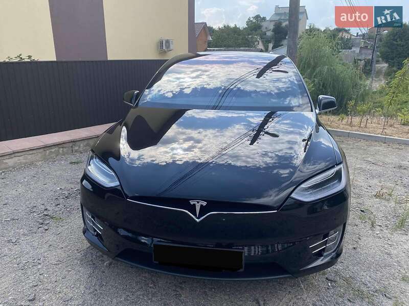 Внедорожник / Кроссовер Tesla Model X 2017 в Киеве