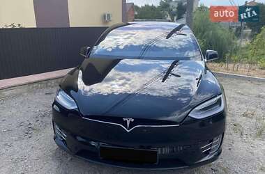 Внедорожник / Кроссовер Tesla Model X 2017 в 