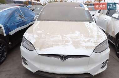 Позашляховик / Кросовер Tesla Model X 2020 в 