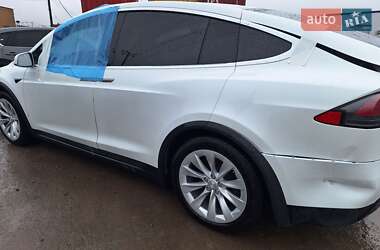 Позашляховик / Кросовер Tesla Model X 2020 в 
