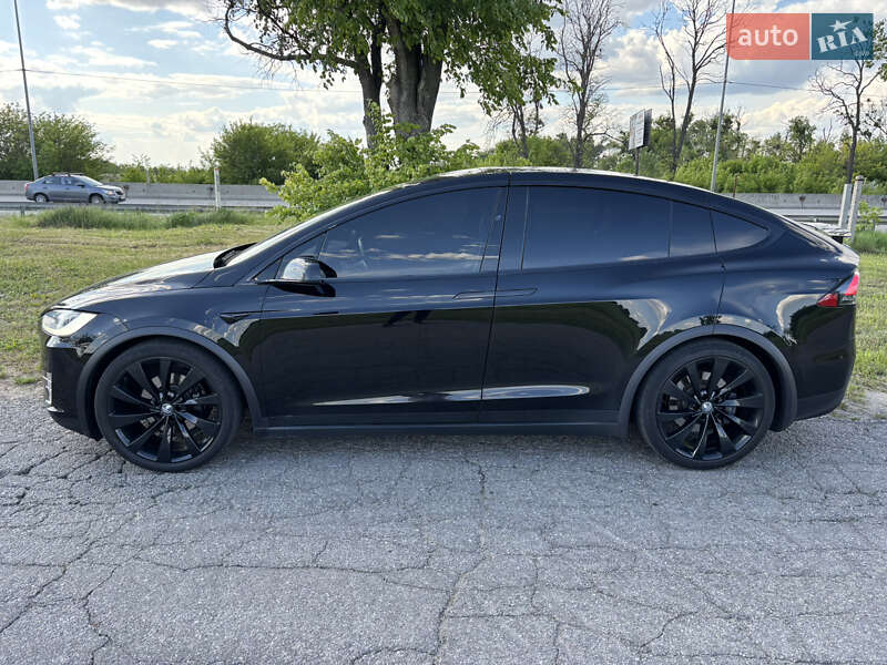 Внедорожник / Кроссовер Tesla Model X 2017 в Киеве