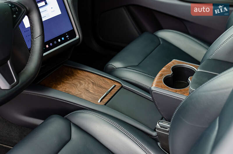 Внедорожник / Кроссовер Tesla Model X 2019 в Киеве фото 25 Внедорожник / Кроссовер Tesla Model X 2019 в Киеве