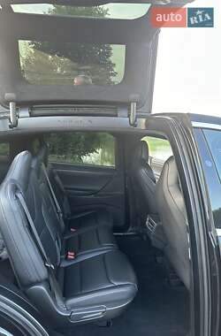 Внедорожник / Кроссовер Tesla Model X 2017 в 