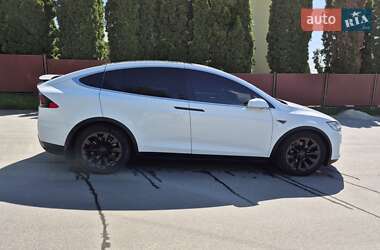 Внедорожник / Кроссовер Tesla Model X 2016 в 