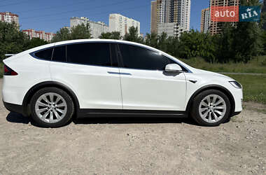 Внедорожник / Кроссовер Tesla Model X 2017 в 