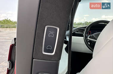 Внедорожник / Кроссовер Tesla Model X 2017 в 