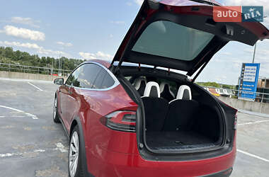 Внедорожник / Кроссовер Tesla Model X 2017 в 